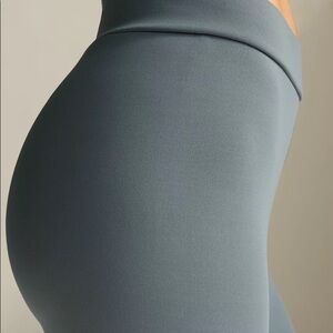 Babaton | Contour  Leggings in Dark Brown Size XS